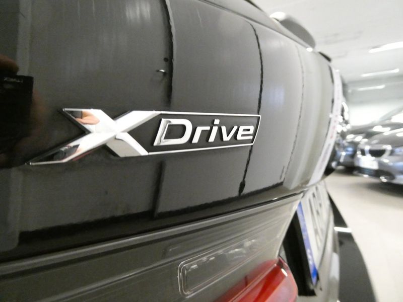BMW 330 bild 12
