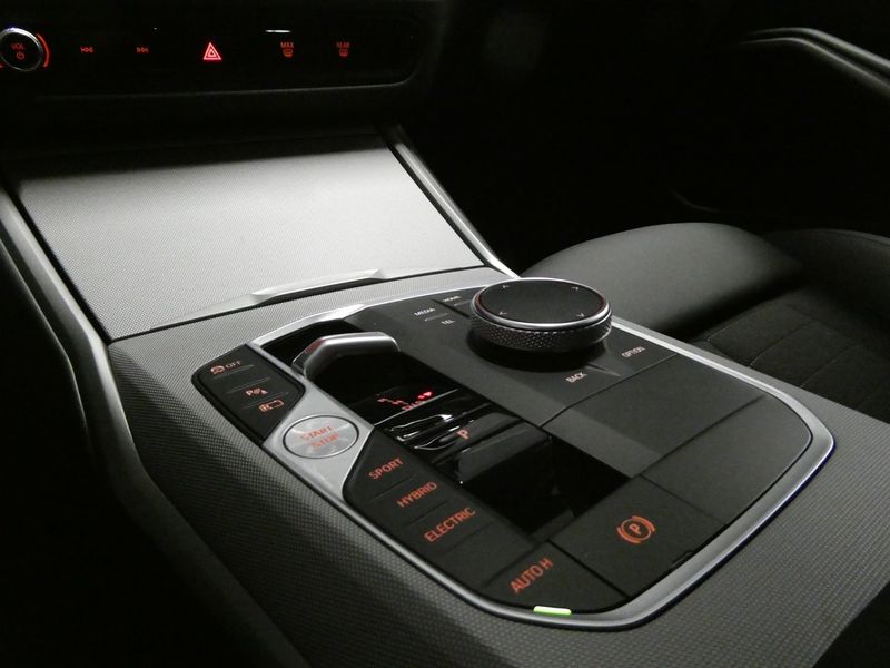 BMW 330 bild 15