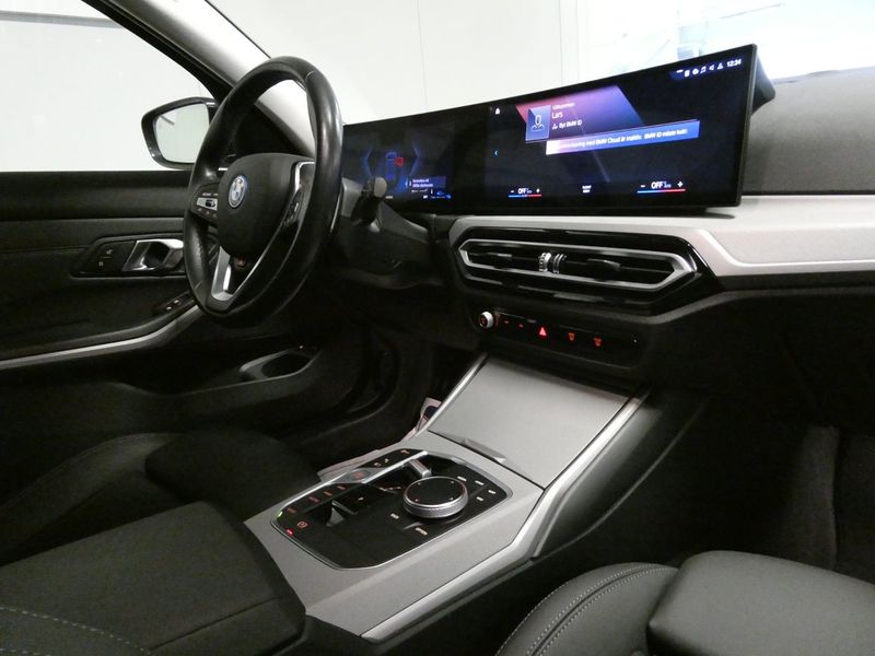 BMW 330 bild 11