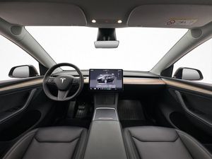 Tesla Model Y bild 16