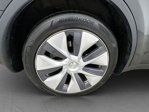 Tesla Model Y bild 32