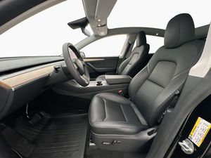 Tesla Model Y bild 14