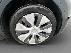 Tesla Model Y bild 33