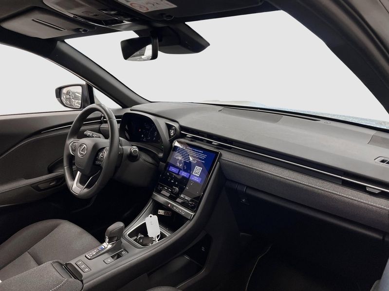 Lexus LBX bild 6