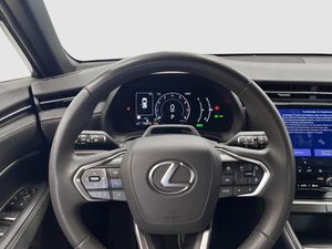 Lexus LBX bild 9