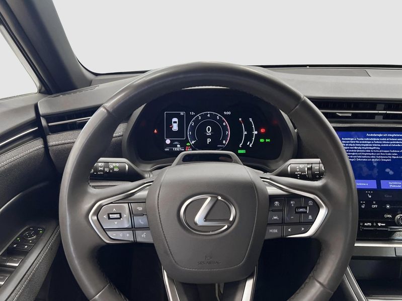 Lexus LBX bild 9