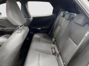 Lexus LBX bild 12