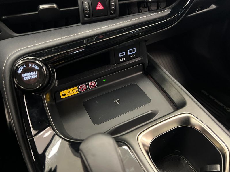 Lexus NX bild 14