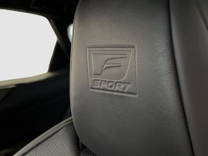 Lexus NX bild 13