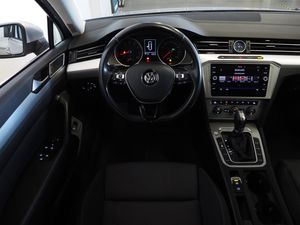 Volkswagen Passat bild 16
