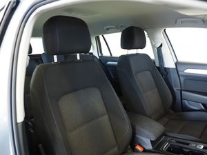 Volkswagen Passat bild 13