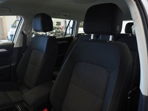 Volkswagen Passat bild 18