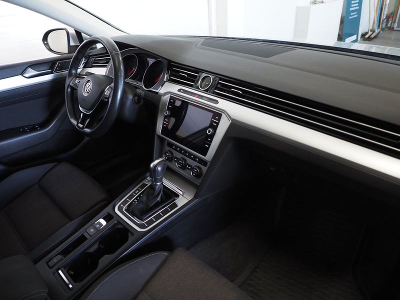 Volkswagen Passat bild 11
