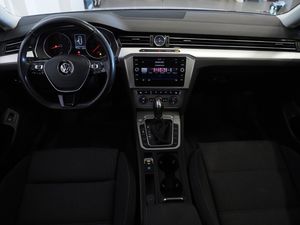 Volkswagen Passat bild 15