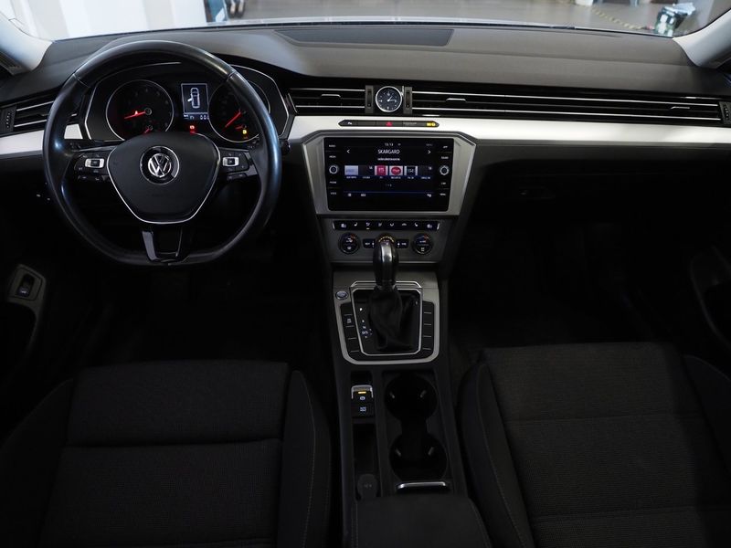 Volkswagen Passat bild 15