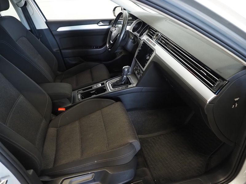 Volkswagen Passat bild 12
