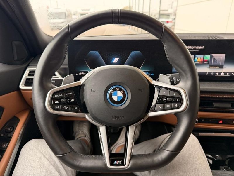 BMW 330 bild 6