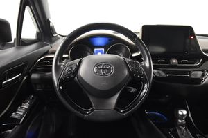 Toyota C-HR bild 2