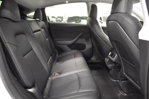 Tesla Model Y bild 14