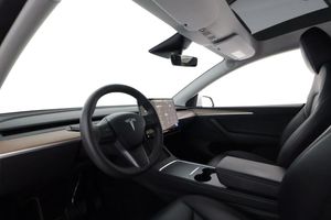 Tesla Model Y bild 11