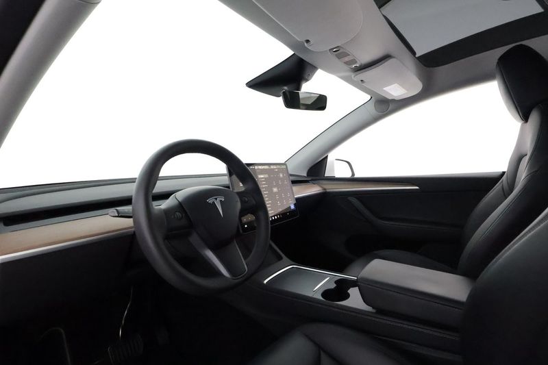 Tesla Model Y bild 11