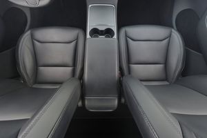 Tesla Model Y bild 14