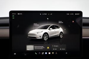 Tesla Model Y bild 16