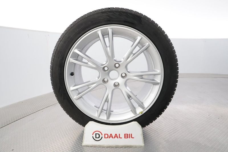Tesla Model Y bild 24