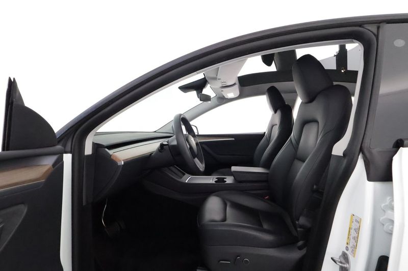 Tesla Model Y bild 10