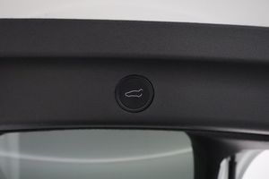 Tesla Model Y bild 26