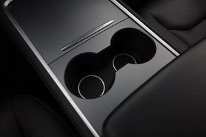 Tesla Model Y bild 23