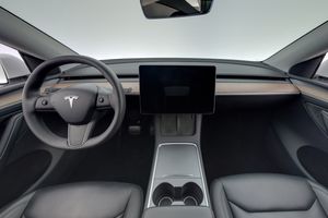 Tesla Model Y bild 13