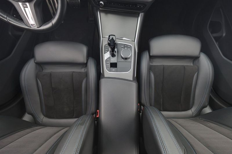 BMW 330 bild 14