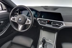 BMW 330 bild 15