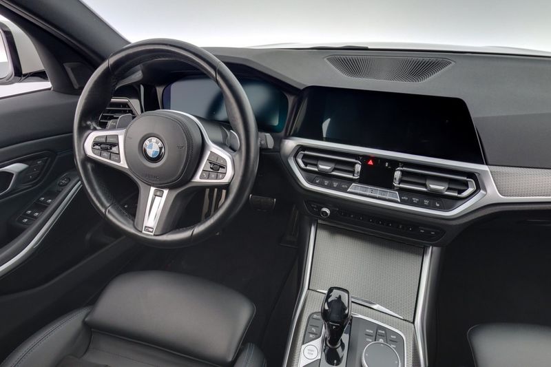BMW 330 bild 15