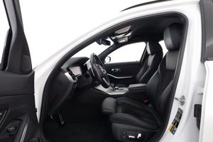 BMW 330 bild 10