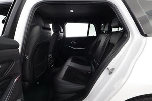 BMW 330 bild 12