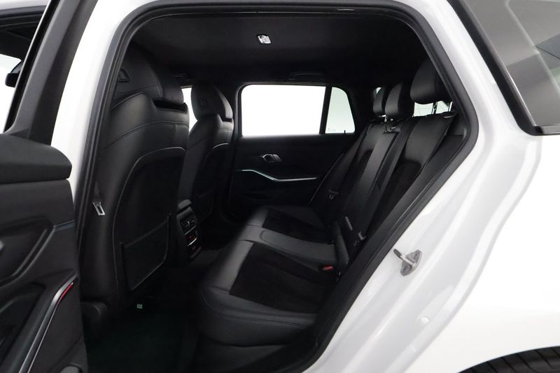 BMW 330 bild 12