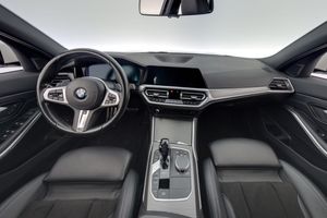 BMW 330 bild 13
