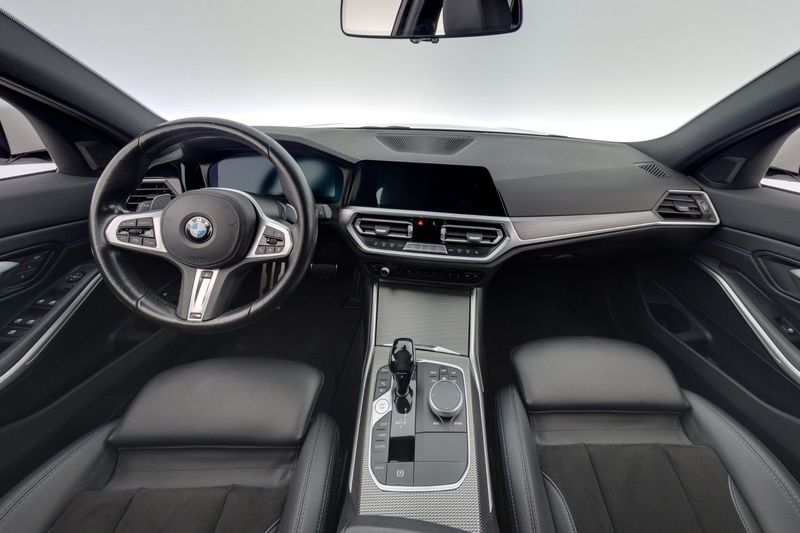 BMW 330 bild 13