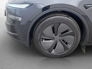Tesla Model Y bild 26