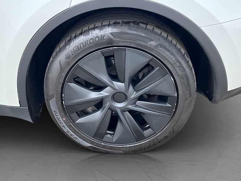Tesla Model Y bild 31