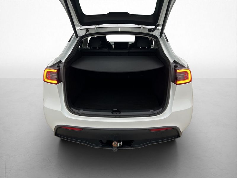 Tesla Model Y bild 11