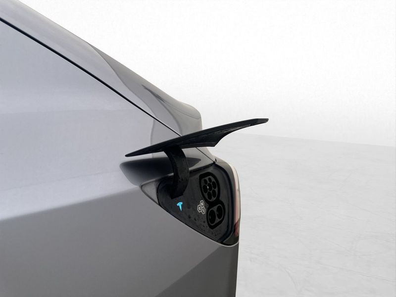 Tesla Model Y bild 11