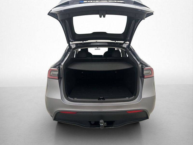 Tesla Model Y bild 10
