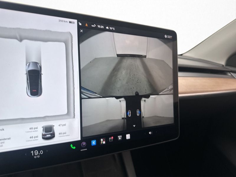 Tesla Model Y bild 16