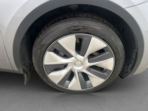 Tesla Model Y bild 28