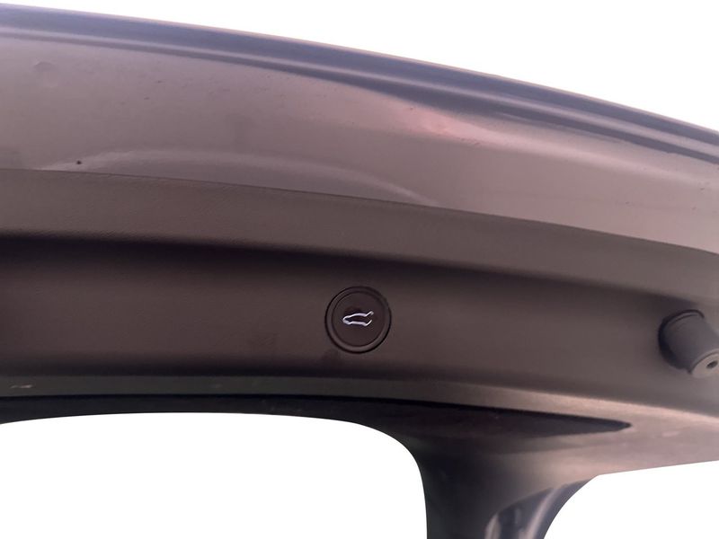 Tesla Model Y bild 24