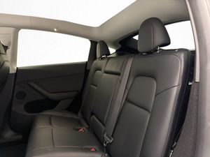 Tesla Model Y bild 14