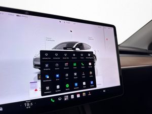 Tesla Model Y bild 20
